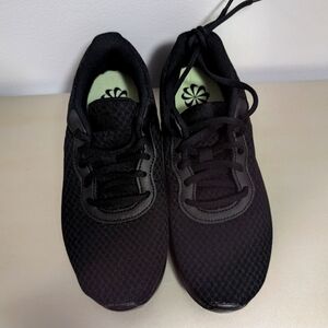 Women's running shoes
